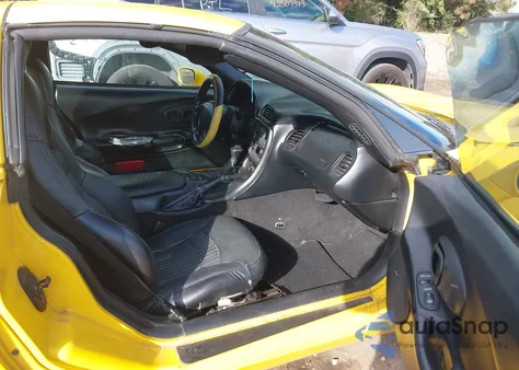 2002 Chevrolet Corvette из США, поврежденный, VIN 1G1YY22G625115752